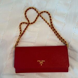 PRADA Wallet on Chain
Excellent Condition!